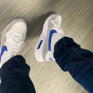 Men’s Nike shoes